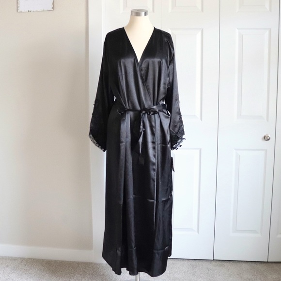 Flora by Flora Nikrooz Black Satin Stella Robe - Picture 2 of 13